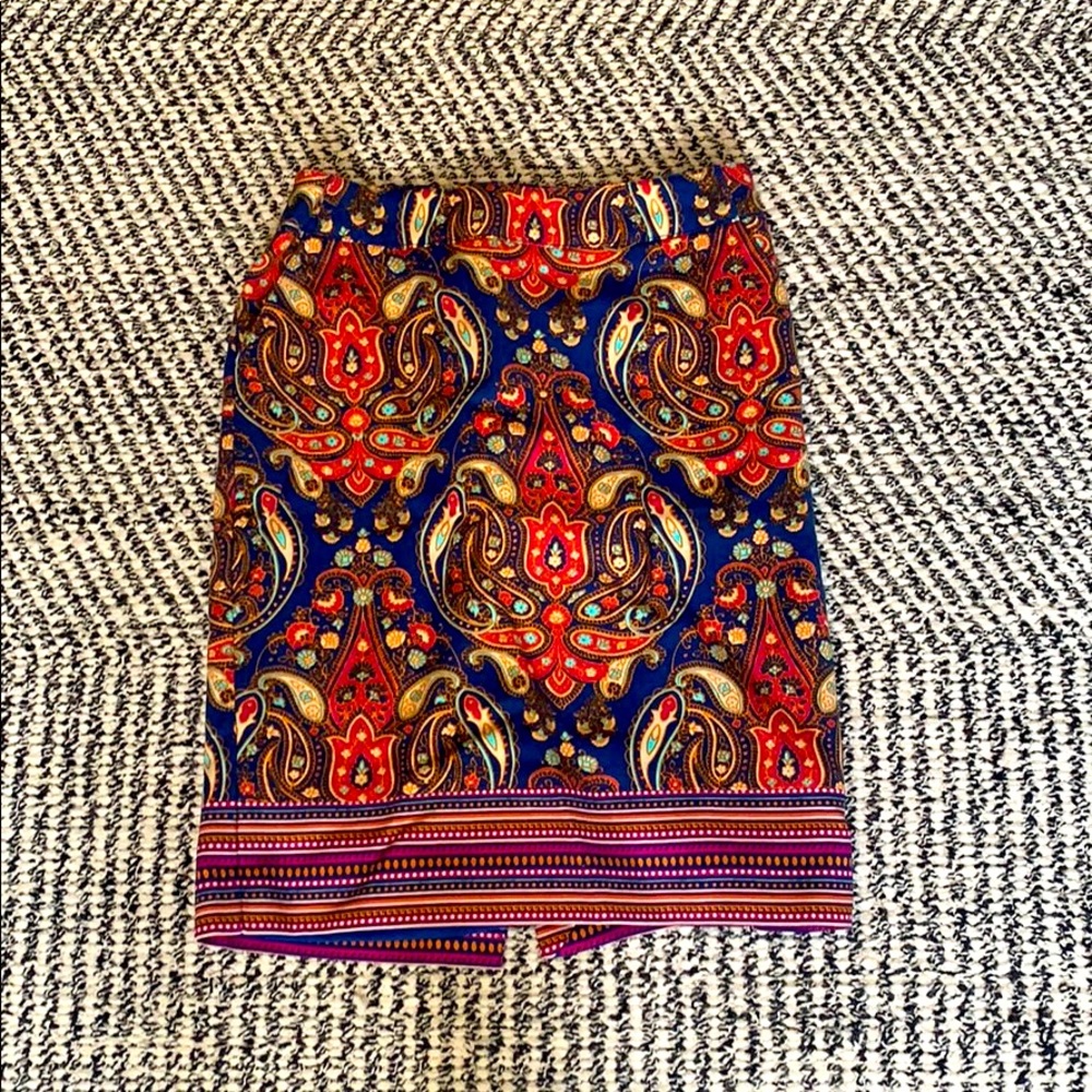 Patterned Pencil Skirt with Pockets